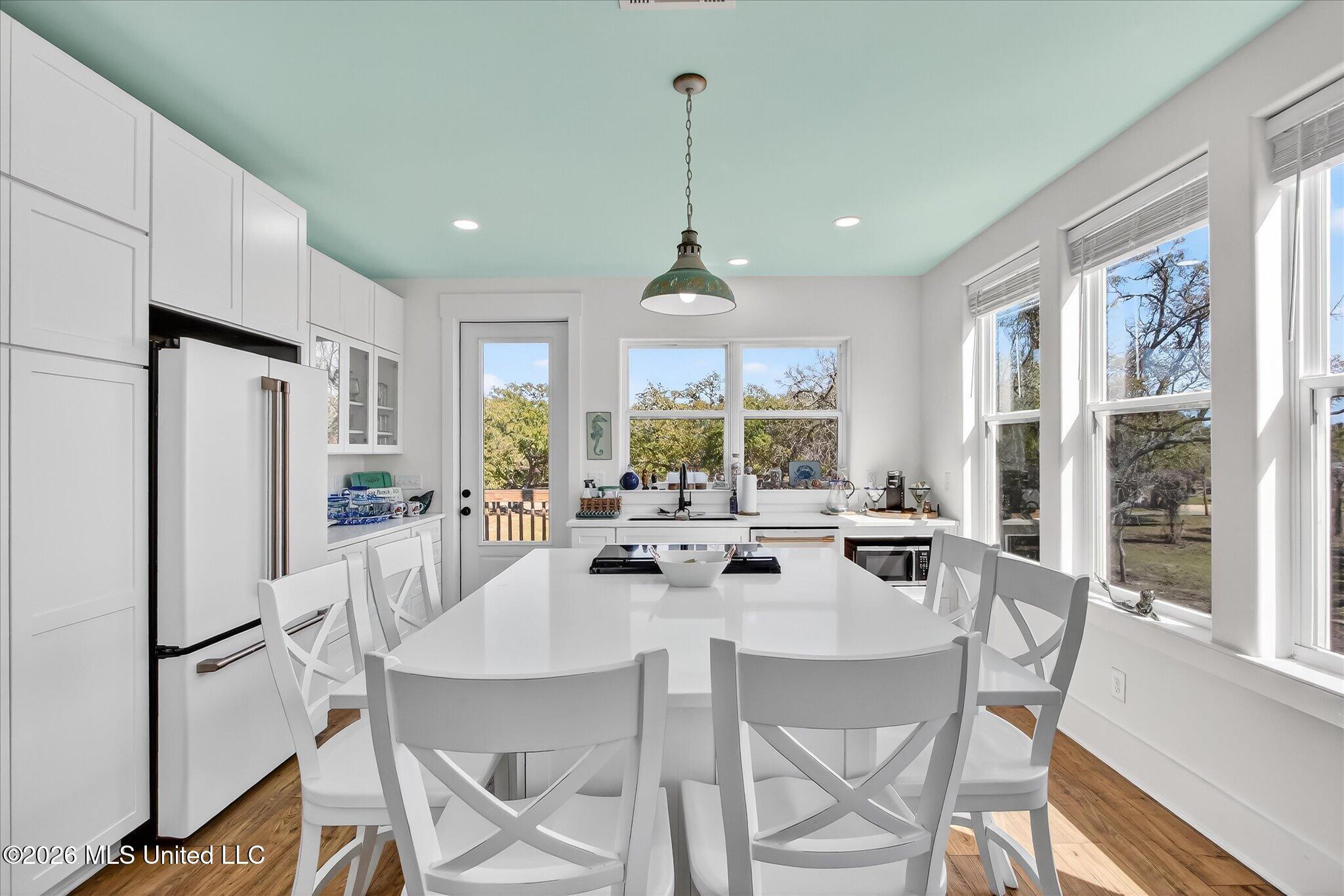 Image 2: 12-012_IMG_4593