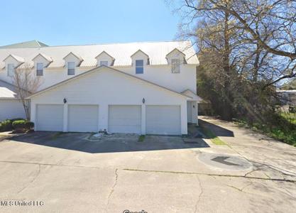 1805 Irish Hill Drive