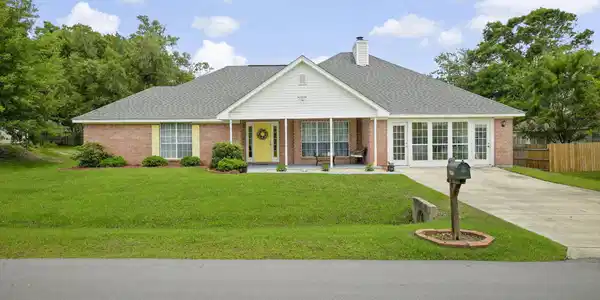 11066 Bayview Lane