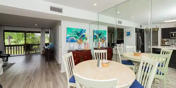Image 3: DINING ROOM