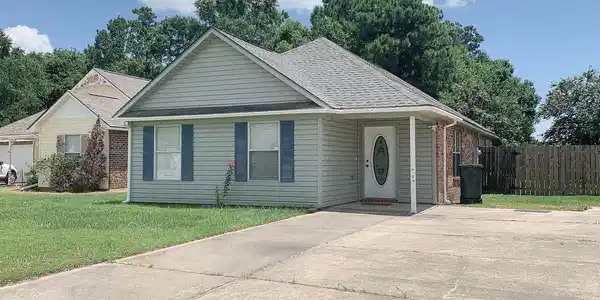 4504 Magazine Court