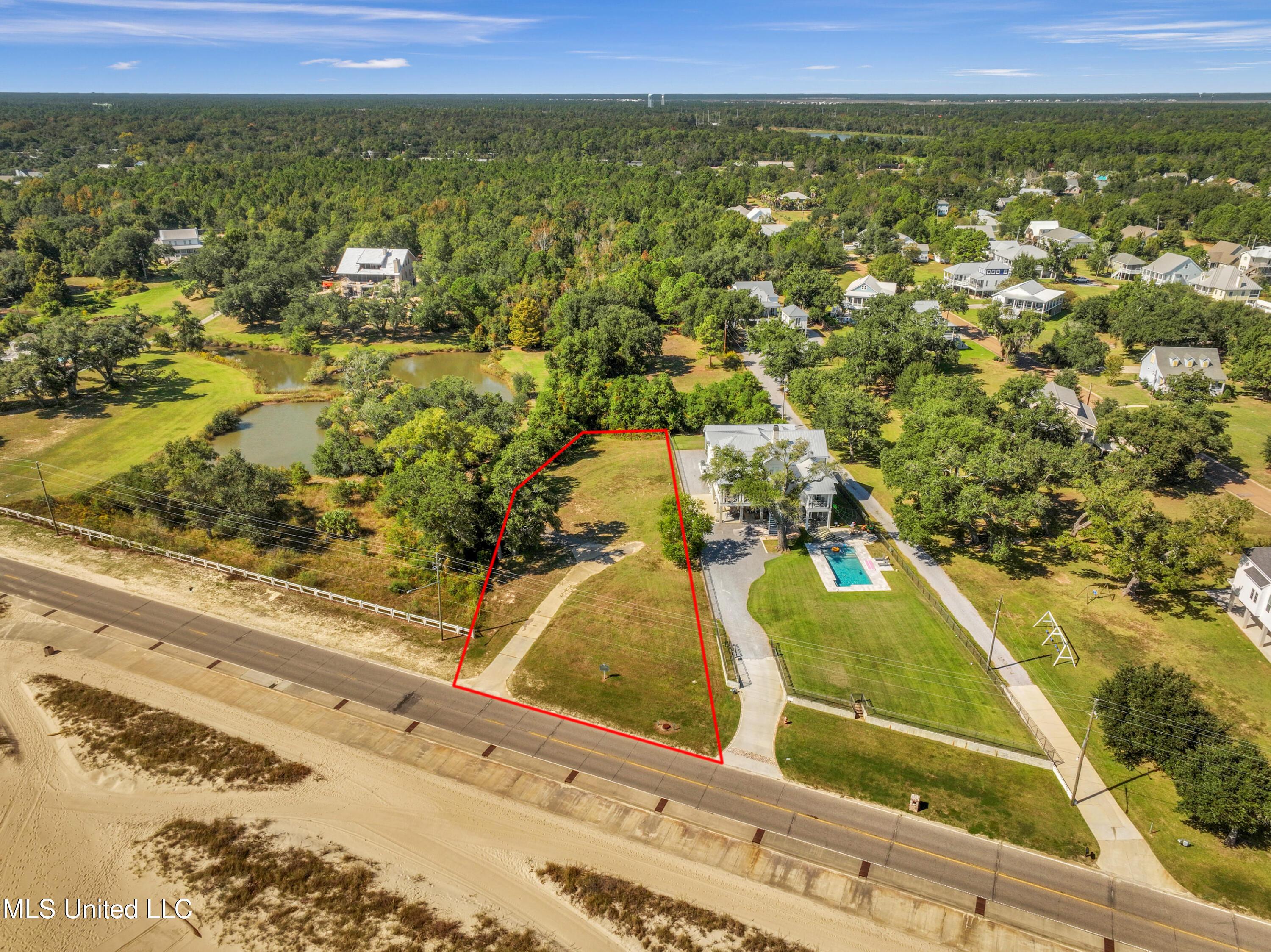 Image 1: 645NBeach-1