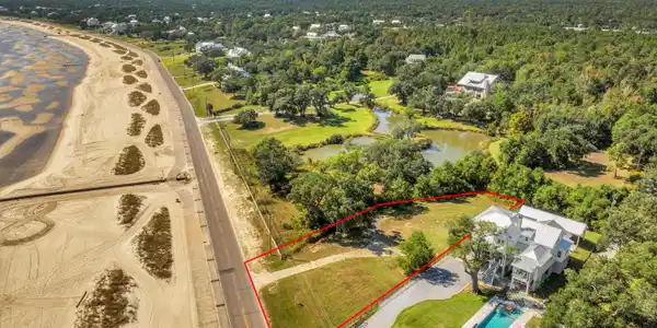 Image 2: 645NBeach-2