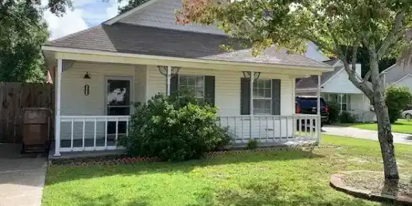 4506 E Magnolia Cove