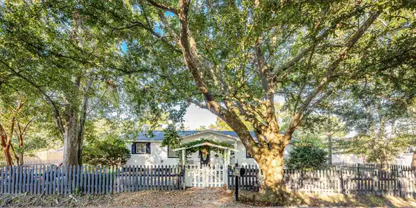 600 Seymour Avenue