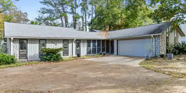 110 Reynolds Circle