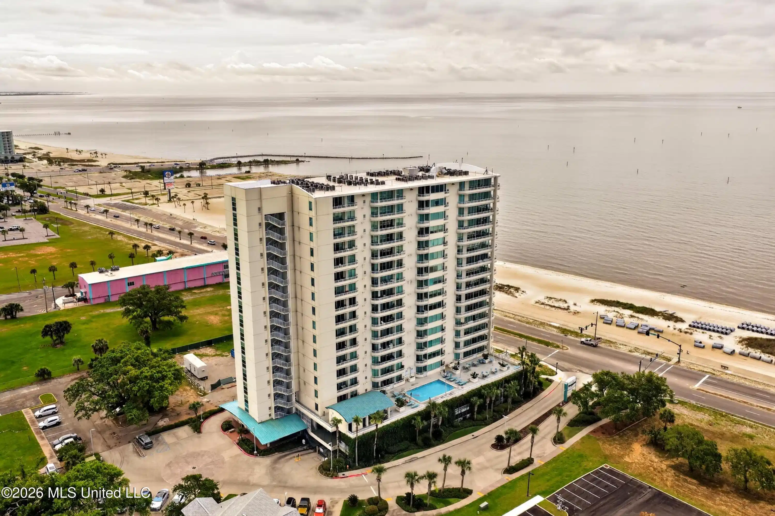 Image 1: OceanClub906-3
