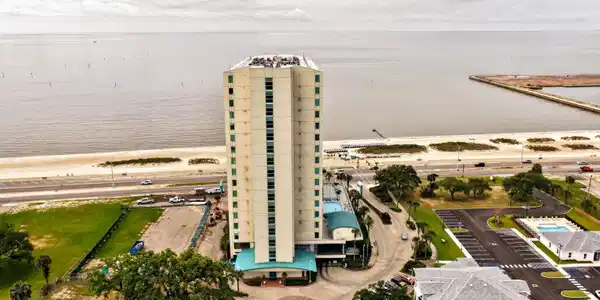 Image 2: OceanClub906-2