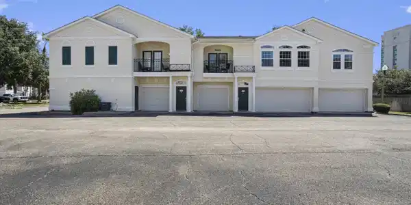 2252 Beach Drive