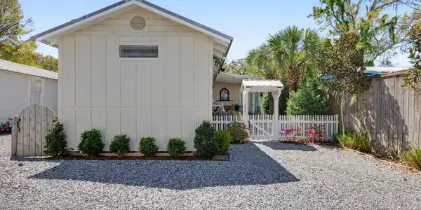 104 Boudin Lane