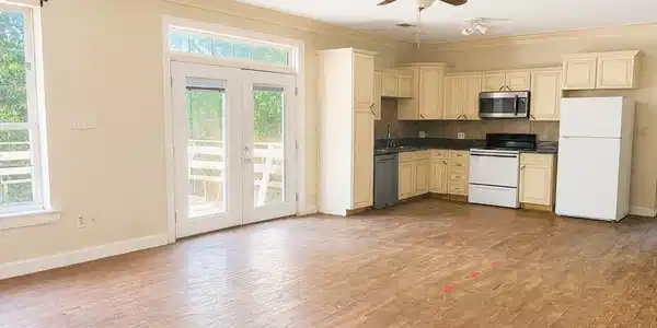 Image 3: Kitchen to deck