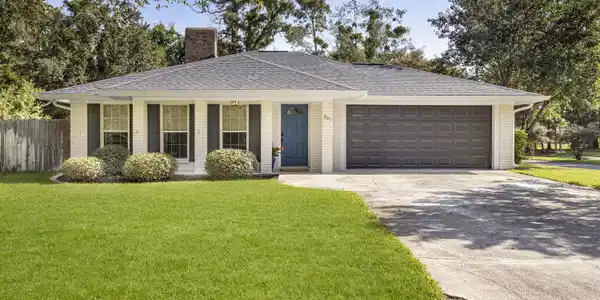 301 Felicity Street