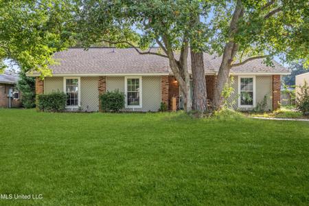6942 Pinehurst Drive