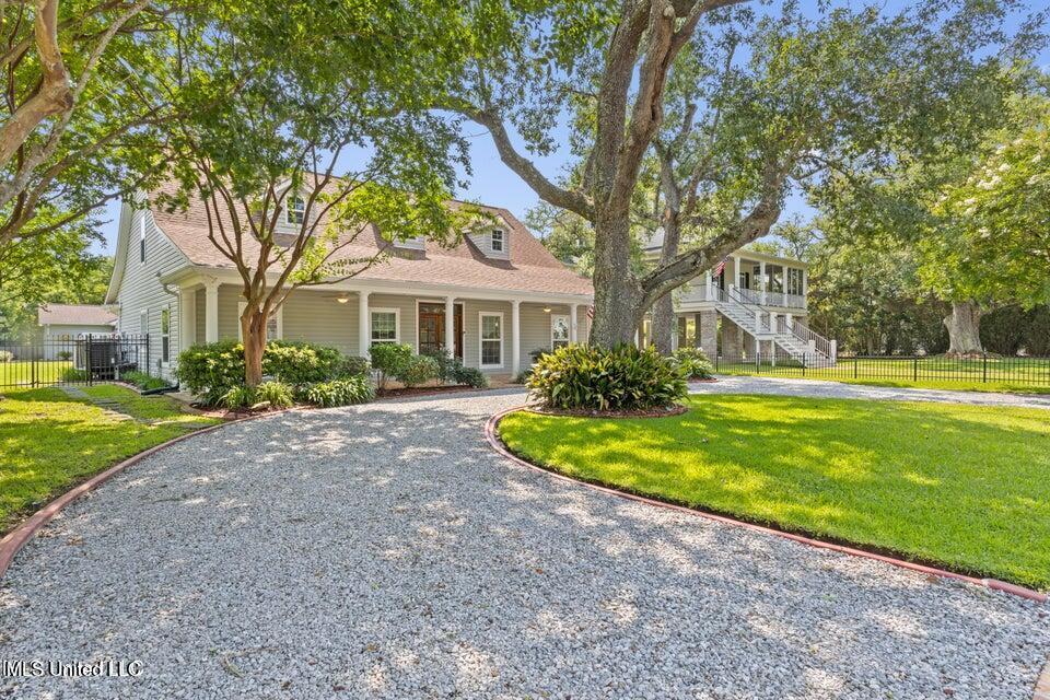 Image 2: 112 Bienville 2