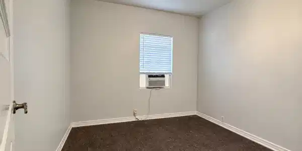 Image 4: Bedroom 1