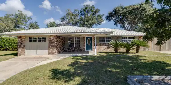 108 Vance Place