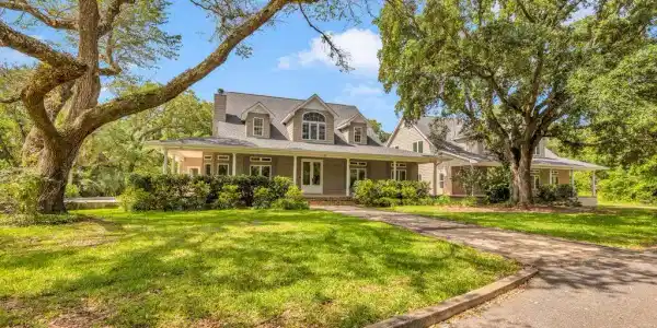 24071 Cuevas Delisle (A/B) Road