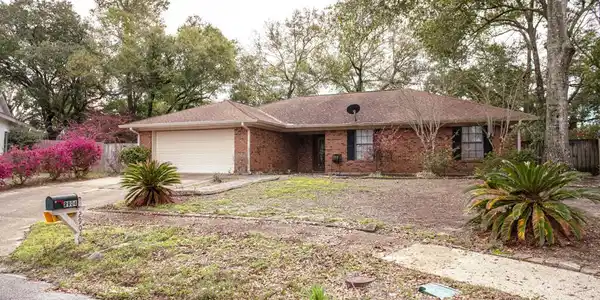2904 Oakridge Place
