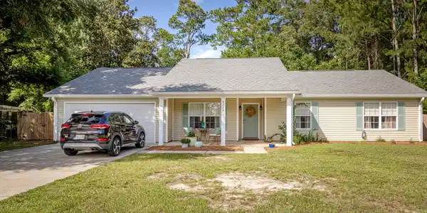 9224 Ridgeview Drive E