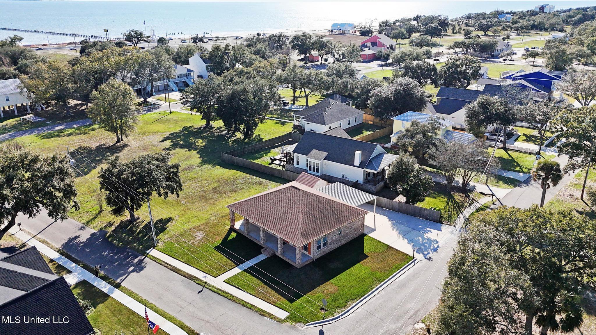 Image 4: 400sburke ariel shot2