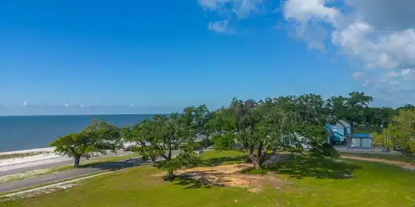 0 W Beach Boulevard