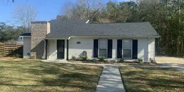 1017 Lincoln Drive
