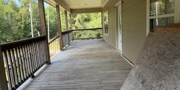 Image 4: Front Porch