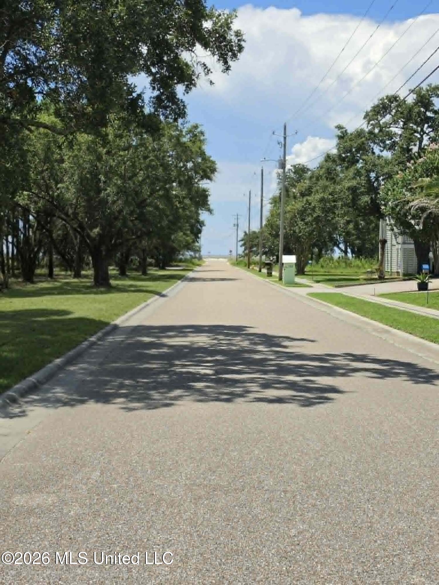 Image 2: sLgxqVg_