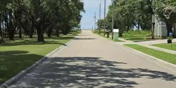 Image 2: sLgxqVg_