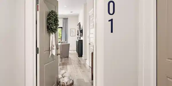 Image 4: Entrance