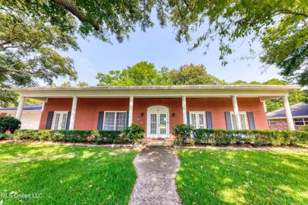 109 Saint Andrews Drive