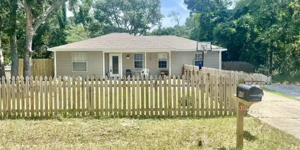 900 Orange Street