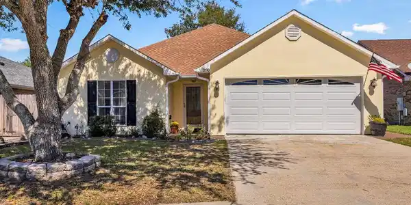 2090 Woodfield Lane