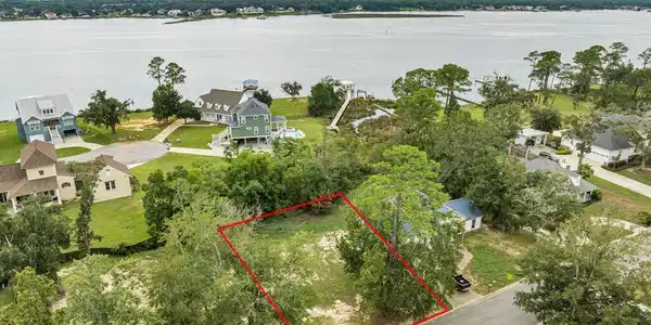 1971 Bayside Drive