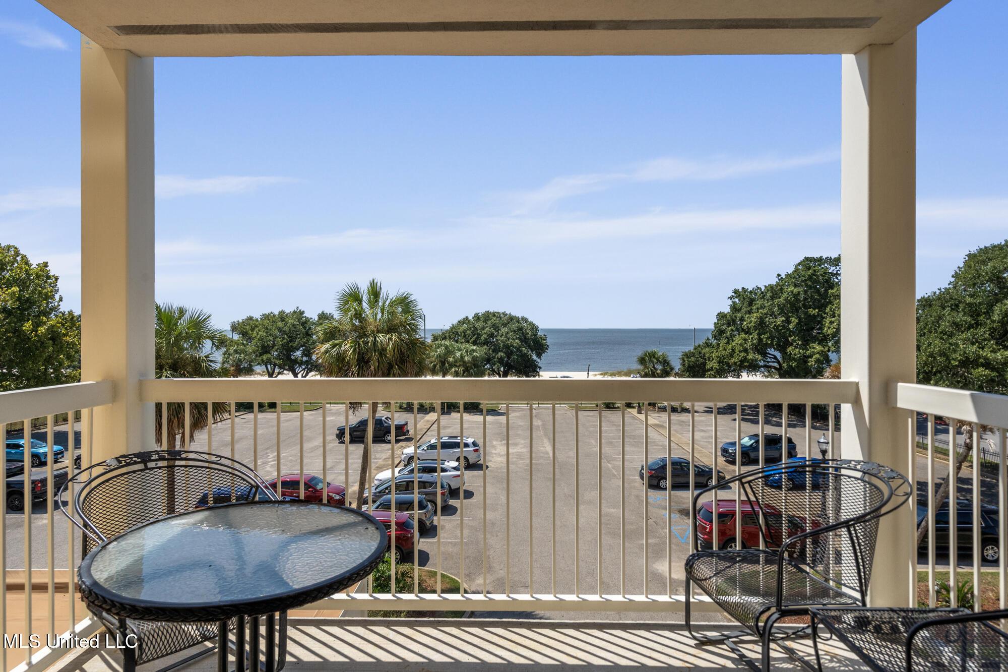Image 2: 18_ghubphoto_17