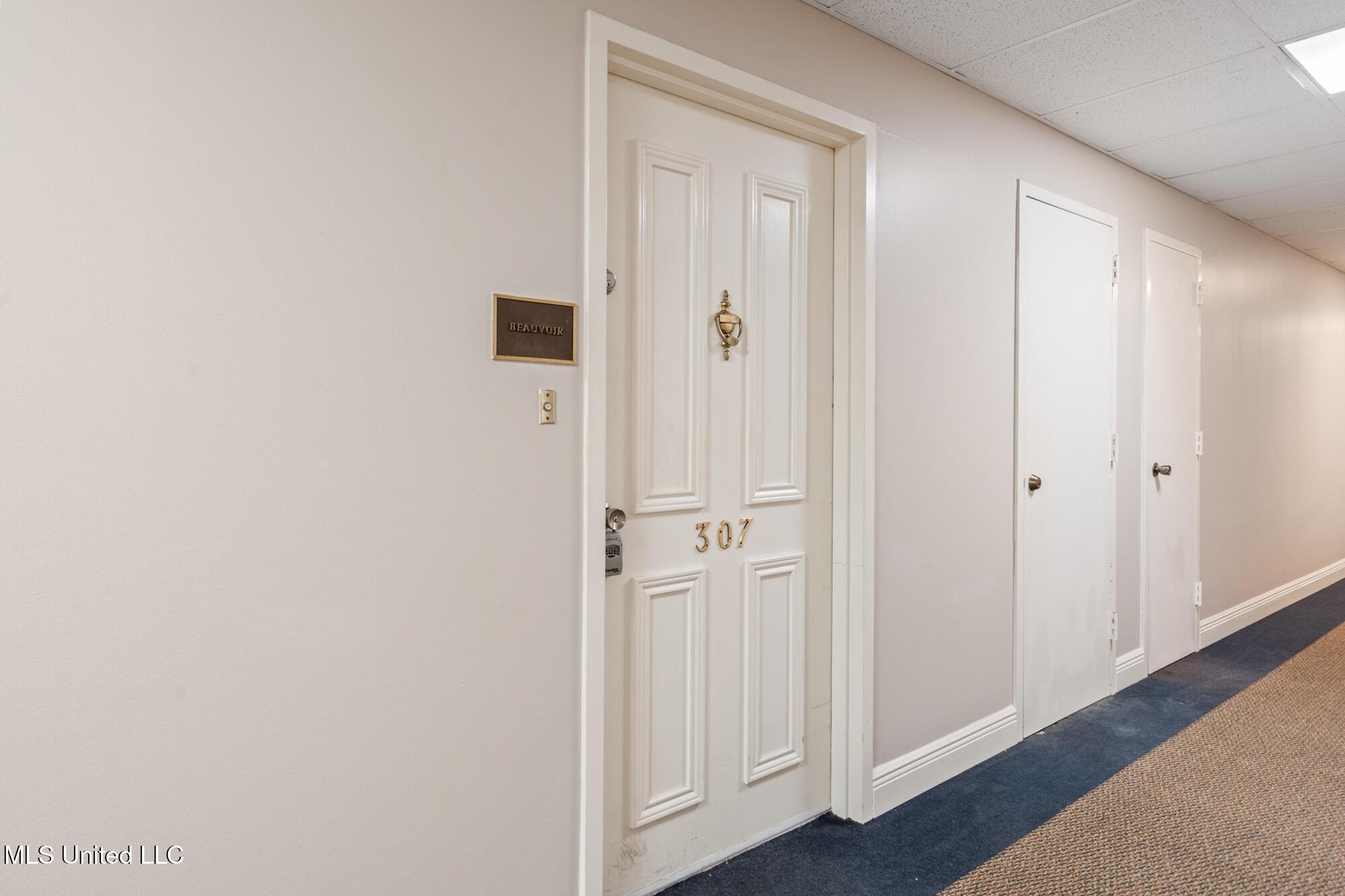 Image 3: 2_ghubphoto_01