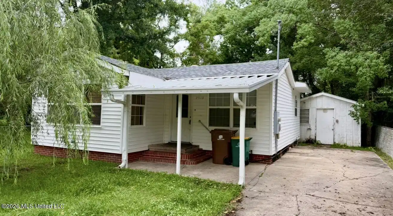 Image 1: Front of house