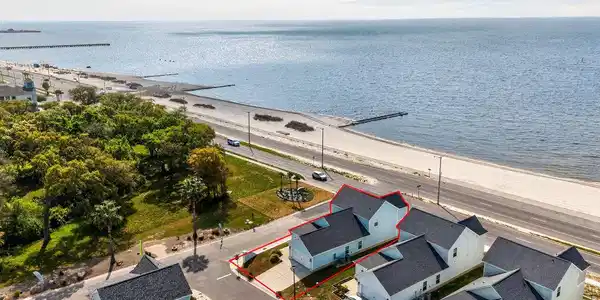 Image 2: 2508BeachBlvd-50