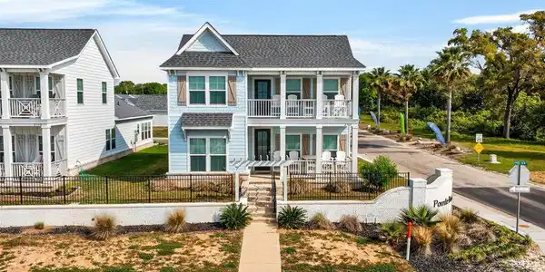 Image 4: 2508BeachBlvd-2