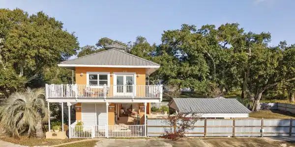 470 W Beach Boulevard