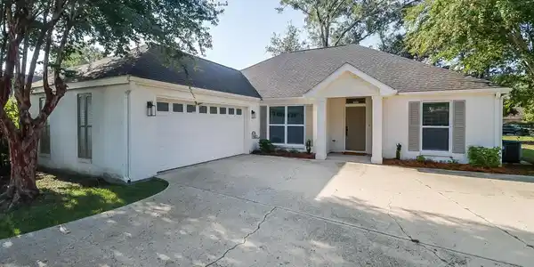 4029 Southern Oaks Drive Drive