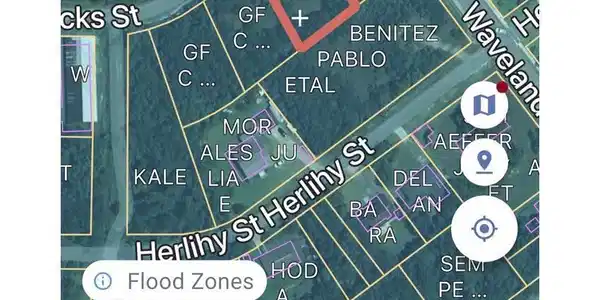002 Dicks Street