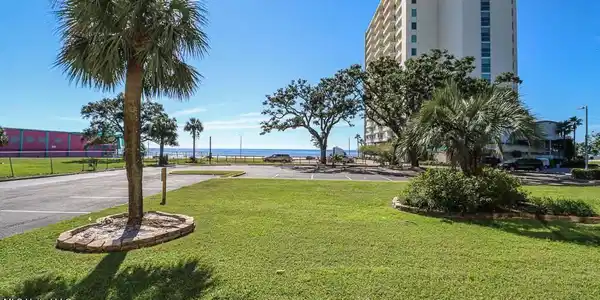 Image 4: Beach View