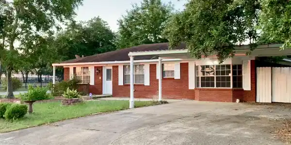 1601 St Martha Street
