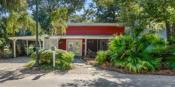 328 Demontluzin Avenue