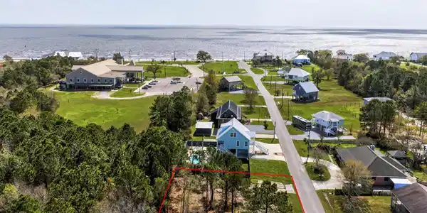 148 Vacation Lane