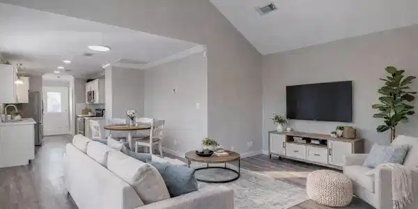 Image 2: Living room