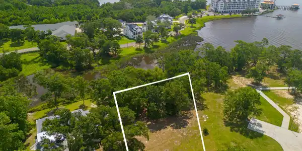 Savannah Estates Boulevard