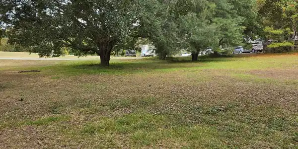 Image 4: Golf Club Drive - 3
