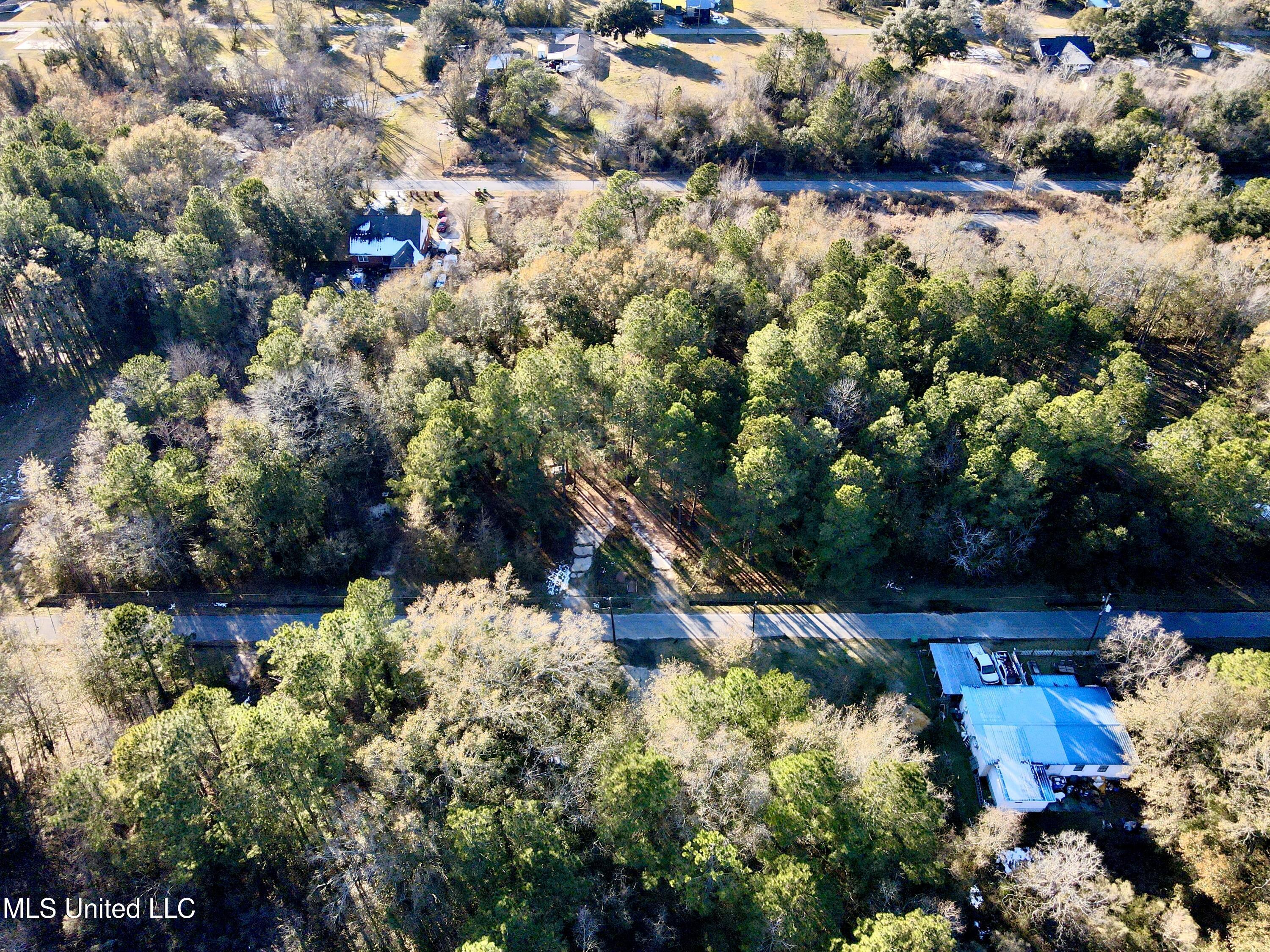 Image 1: lot 4 5 overview